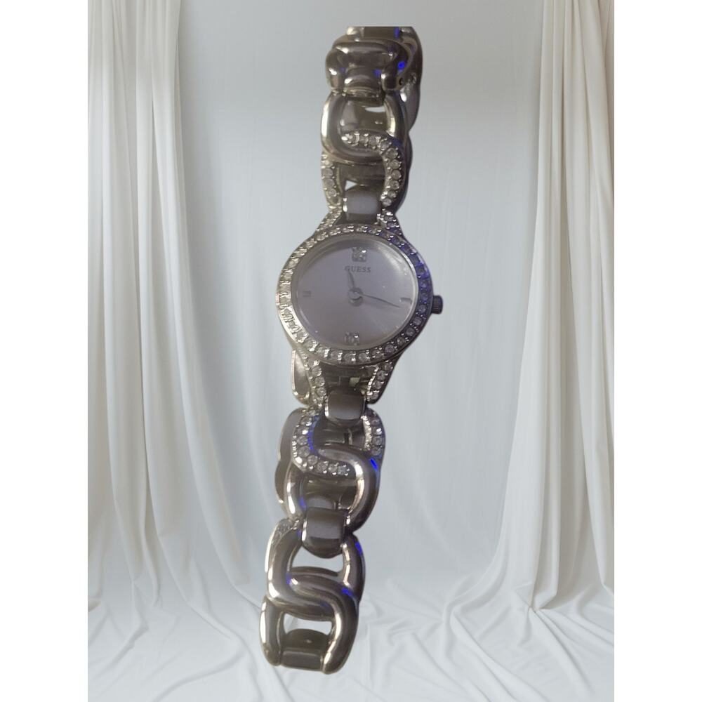 Guess Ladies Watch Elegant Dressy New‎ Battery Rhinestone accents 7 inch band